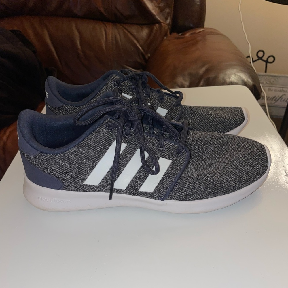 Navy cloudfoam adidas size 7.5
